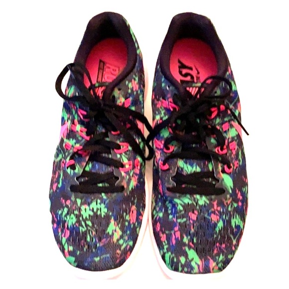 easy tennis shoes